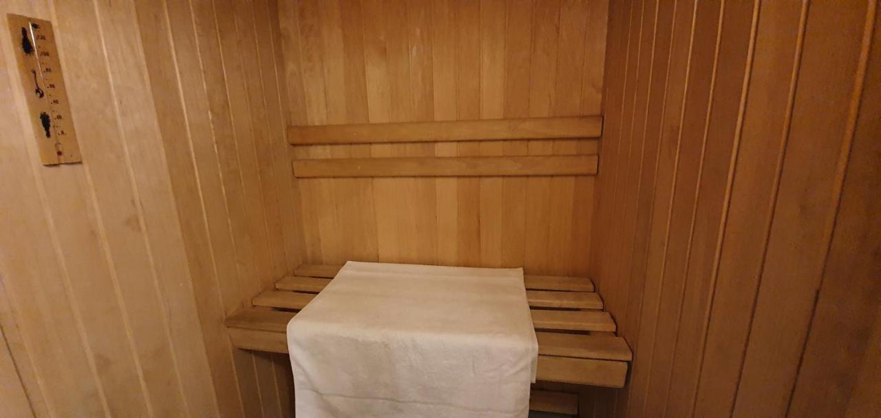 Aparthotel Savas 4 ,, Cosy House Billiard " - Sauna & Parking Kaunas Buitenkant foto